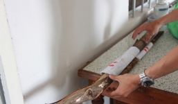 Sát hại bố vì không được uống rượu: Nỗi đau những người phụ nữ